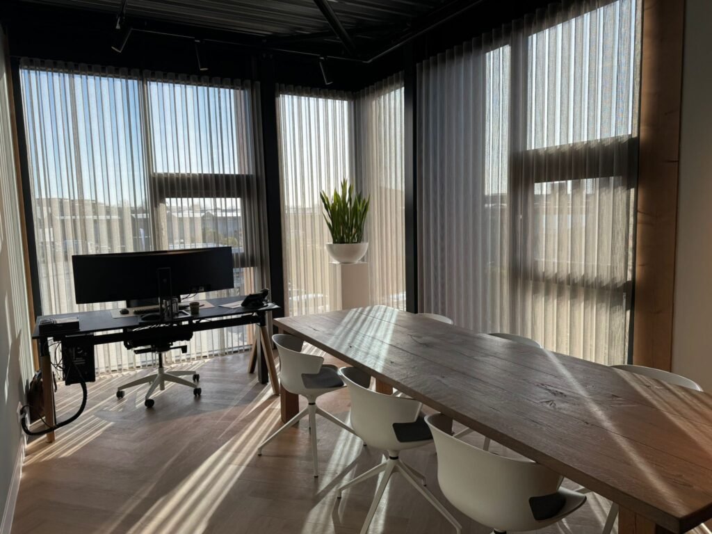 893dbbe2-50d3-4536-97a8-53fef12ca114